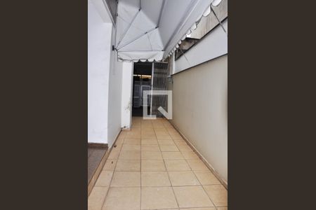 Casa à venda com 303m², 6 quartos e 5 vagasCorredor Externo