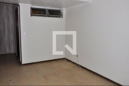 Casa à venda com 303m², 6 quartos e 5 vagasQuarto 05