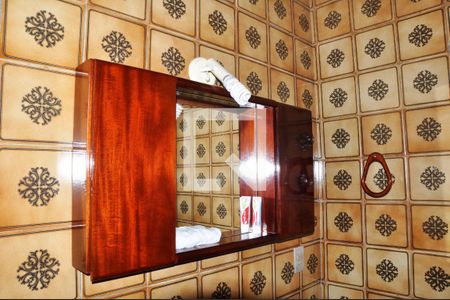 Casa à venda com 303m², 6 quartos e 5 vagasBanheiro Social