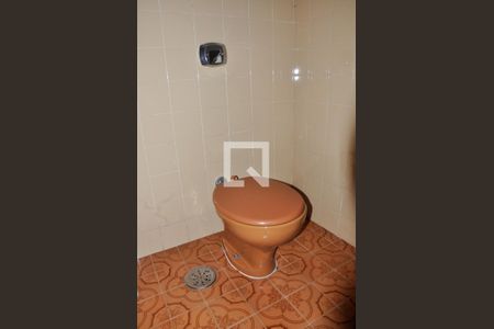 Casa à venda com 303m², 6 quartos e 5 vagasBanheiro Social 2