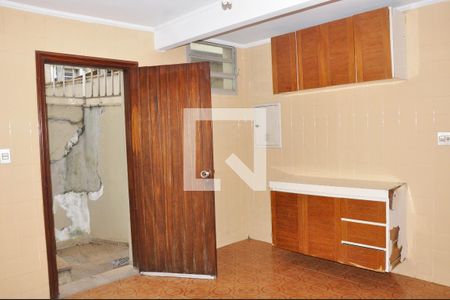 Casa à venda com 303m², 6 quartos e 5 vagasEscada - Área de Serviço