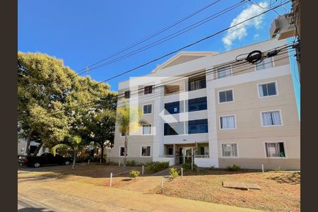 Apartamento para alugar com 48m², 2 quartos e 1 vaga Apartamento para alugar com 48m², 2 quartos e 1 vagaFachada
