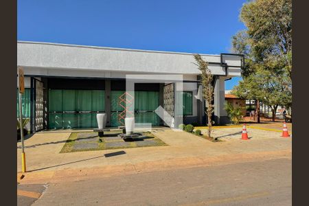 Apartamento para alugar com 48m², 2 quartos e 1 vaga Apartamento para alugar com 48m², 2 quartos e 1 vagaÁrea comum - Salão de festas