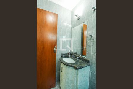 Casa à venda com 280m², 4 quartos e 7 vagasBanheiro da Suíte 2