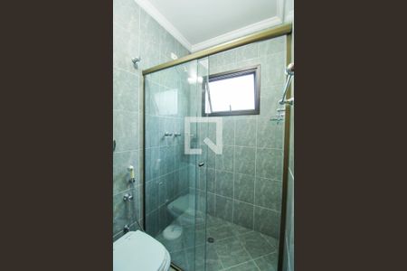 Casa à venda com 280m², 4 quartos e 7 vagasBanheiro da Suíte 2