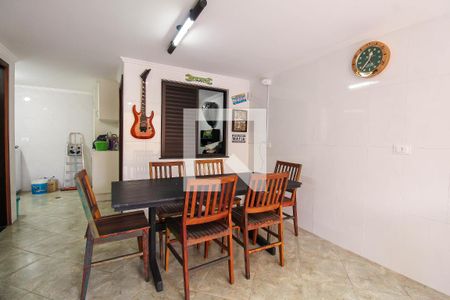 Casa à venda com 280m², 4 quartos e 7 vagasChurrasqueira