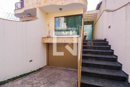 Casa à venda com 280m², 4 quartos e 7 vagasEntrada