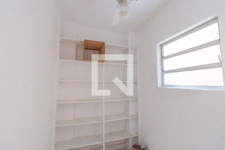 Casa de condomínio para alugar com 240m², 3 quartos e 3 vagasQuarto de Serviço