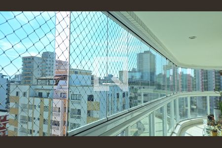 varanda da sala de apartamento para alugar com 3 quartos, 163m² em Vila Tupi, Praia Grande