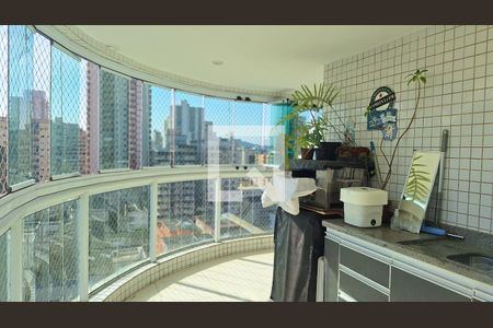varanda da sala de apartamento para alugar com 3 quartos, 163m² em Vila Tupi, Praia Grande