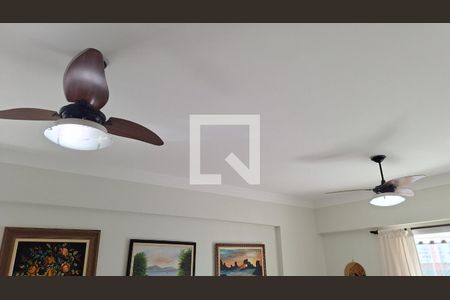 detalhe da sala de apartamento para alugar com 3 quartos, 163m² em Vila Tupi, Praia Grande