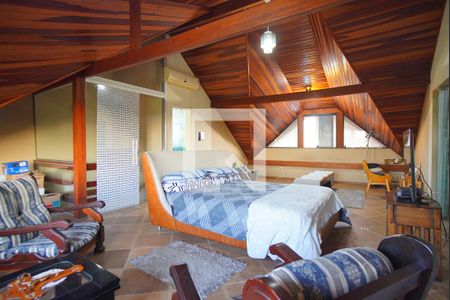 Casa à venda com 329m², 5 quartos e 4 vagasSuíte 2