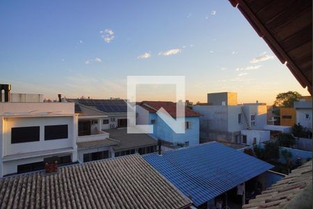 Casa à venda com 329m², 5 quartos e 4 vagasSuíte 2 - Vista fundos