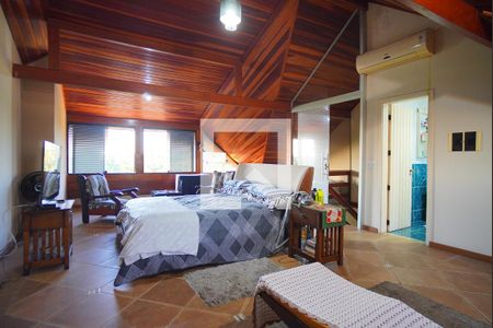 Casa à venda com 329m², 5 quartos e 4 vagasSuíte 2