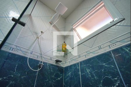 Casa à venda com 329m², 5 quartos e 4 vagasBanheiro da suíte 2