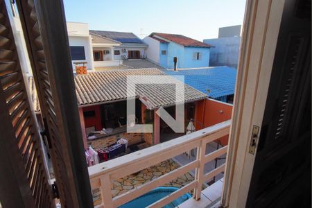 Casa à venda com 329m², 5 quartos e 4 vagasQuarto 2 - Vista