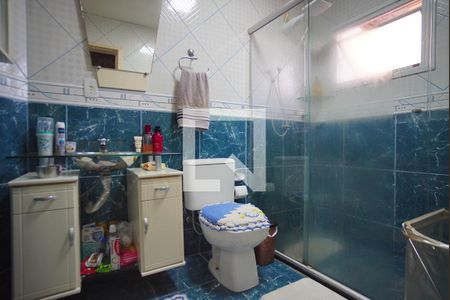 Casa à venda com 329m², 5 quartos e 4 vagasBanheiro da suíte 2