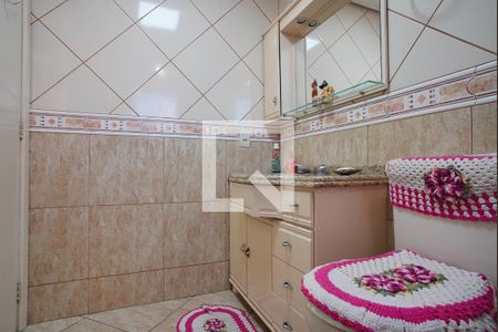 Casa à venda com 329m², 5 quartos e 4 vagasBanheiro Corredor