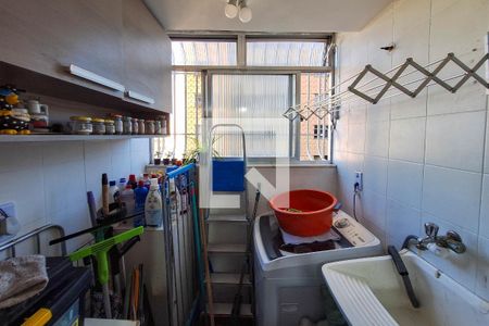 Apartamento à venda com 107m², 2 quartos e 1 vagaÁrea de Serviço