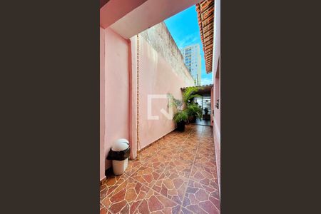 Casa à venda com 119m², 2 quartos e 2 vagas Casa à venda com 119m², 2 quartos e 2 vagasÁrea externa