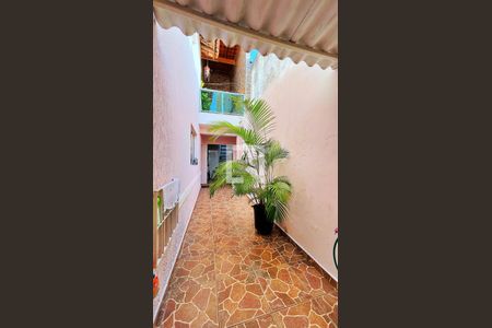 Casa à venda com 119m², 2 quartos e 2 vagas Casa à venda com 119m², 2 quartos e 2 vagasÁrea externa