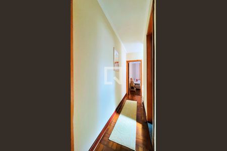 Casa à venda com 119m², 2 quartos e 2 vagas Casa à venda com 119m², 2 quartos e 2 vagasCorredor dos Dormitórios