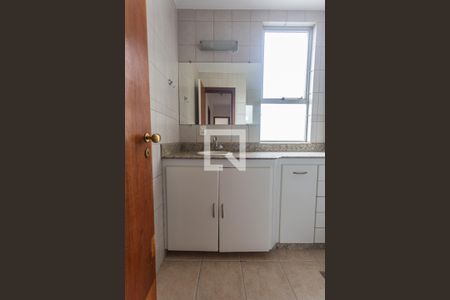 Apartamento à venda com 112m², 3 quartos e 2 vagasBanheiro Social