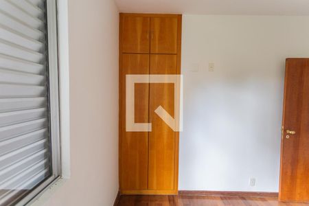 Apartamento à venda com 112m², 3 quartos e 2 vagasArmário do Quarto 2