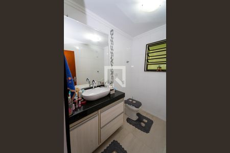 Casa à venda com 200m², 3 quartos e 2 vagasBanheiro 2