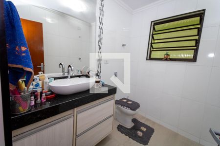 Casa à venda com 200m², 3 quartos e 2 vagasBanheiro 2