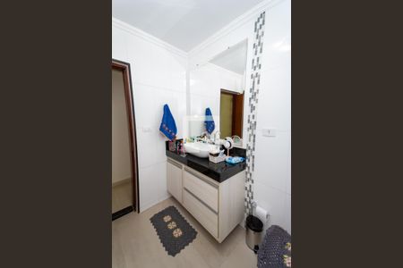 Casa à venda com 200m², 3 quartos e 2 vagasBanheiro 2