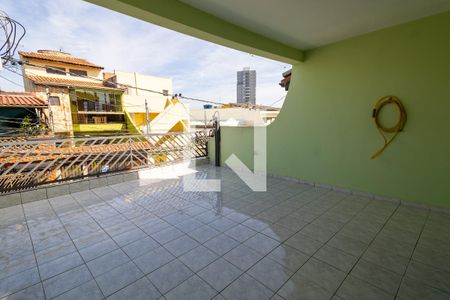Casa à venda com 200m², 3 quartos e 2 vagasQuarto 1 - Varanda 