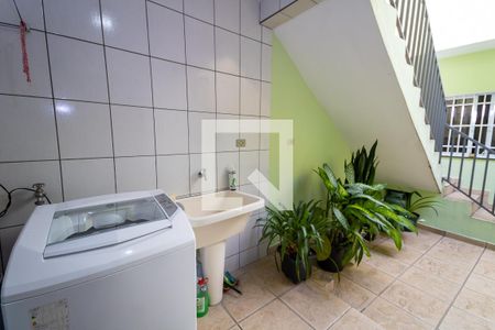 Casa à venda com 200m², 3 quartos e 2 vagasÁrea de serviço 