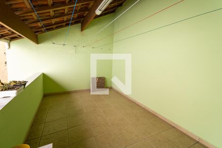 Casa à venda com 200m², 3 quartos e 2 vagasedícula 