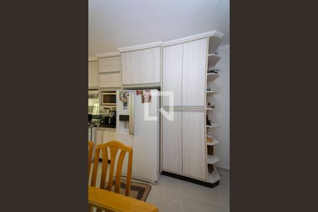 Casa à venda com 200m², 3 quartos e 2 vagasCozinha 