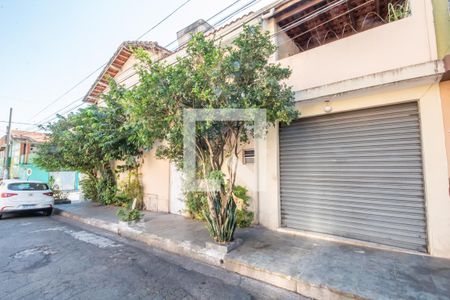 Casa à venda com 190m², 3 quartos e 1 vagaFachada