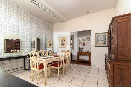 Casa à venda com 430m², 5 quartos e 4 vagasCozinha