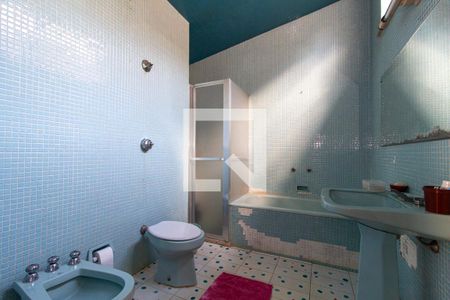Casa à venda com 430m², 5 quartos e 4 vagasBanheiro