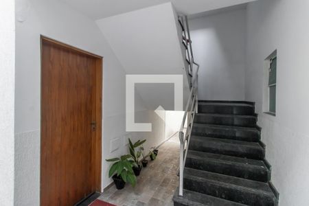 Apartamento para alugar com 34m², 1 quarto e sem vagaEscada