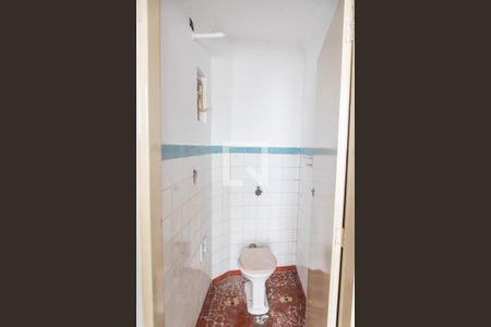 Casa à venda com 170m², 3 quartos e 2 vagasBanheiro de serviço