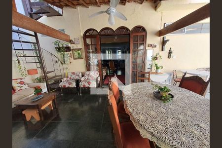 Casa à venda com 4 quartos, 169m² em São Francisco, Niterói