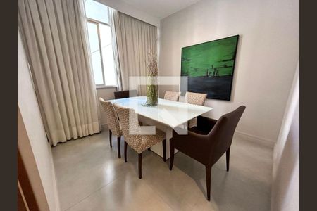 Apartamento à venda com 4 quartos, 158m² em Icaraí, Niterói