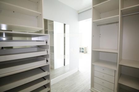 Apartamento para alugar com 220m², 3 quartos e 5 vagasCloset da Suíte 3