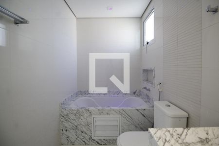 Apartamento para alugar com 220m², 3 quartos e 5 vagasBanheiro da Suite 3