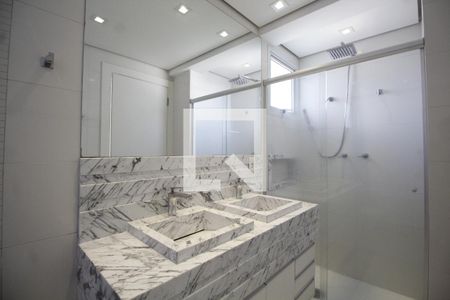 Apartamento para alugar com 220m², 3 quartos e 5 vagasBanheiro da Suite 3