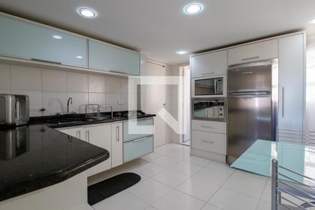 Apartamento para alugar com 200m², 4 quartos e 2 vagasCozinha - Armários