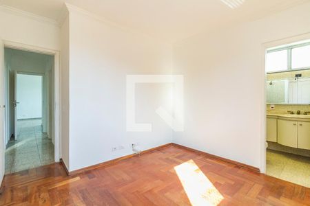 Apartamento para alugar com 120m², 3 quartos e 1 vagaSuíte