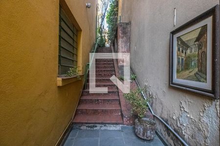 Casa à venda com 250m², 5 quartos e 2 vagascorredor para piscina