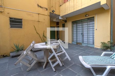 Casa à venda com 250m², 5 quartos e 2 vagasespaço de descanso da piscina