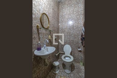 Casa à venda com 250m², 5 quartos e 2 vagasLavabo